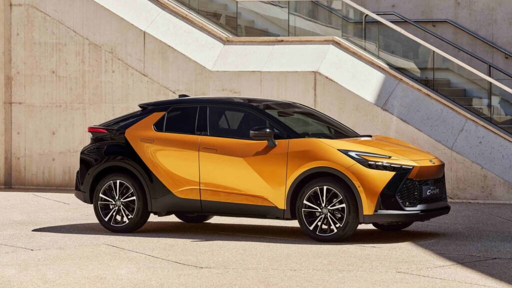 Los 5 Mejores Toyota para Entornos Urbanos Según la IA segunlaia.com Toyota C-HR